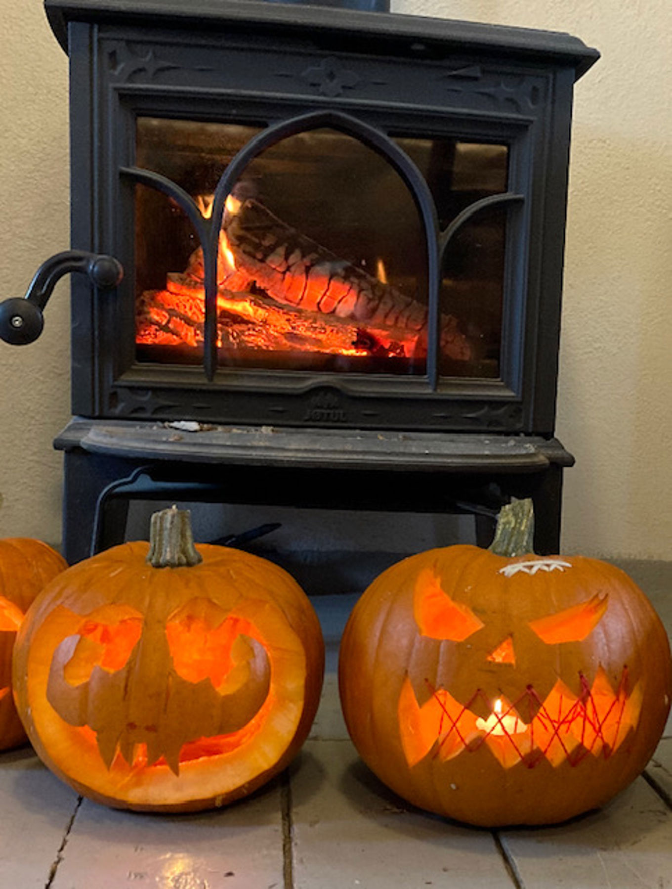 Skåret gresskar i forbindelse med halloween
